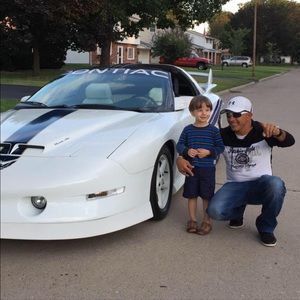 Meet your Posher, Fayez